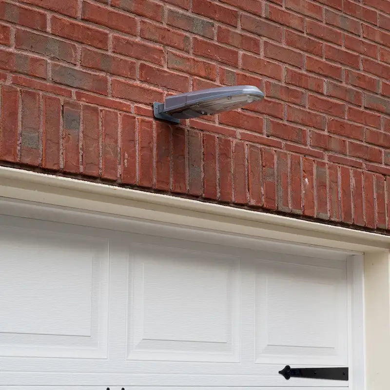 Projecteur mural de sécurité bicolore gris Yard Light 300 lm avec bras de fixation